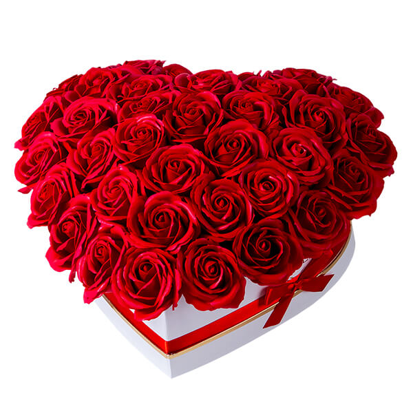 Italia in fiore consegna scatola cuore rose rosse in Italia