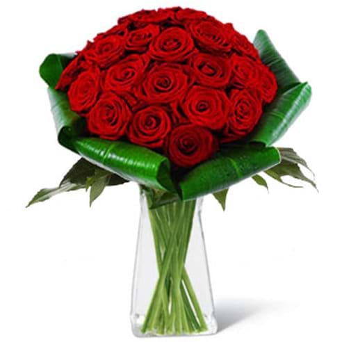 bouquet di 24 rose rosse in vaso