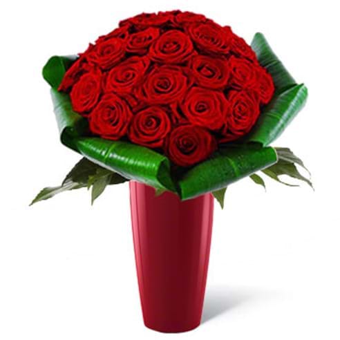 Spedire bouquet di 24 rose rosse in vaso rosso
